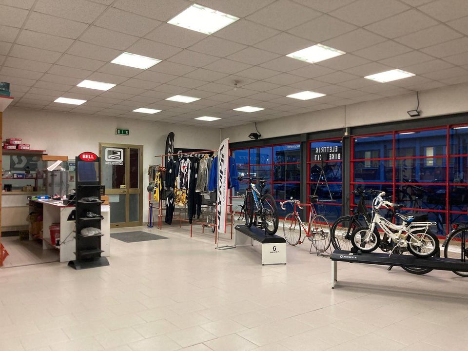 Erhvervsejendom i Mantua, Mantua - foto 2