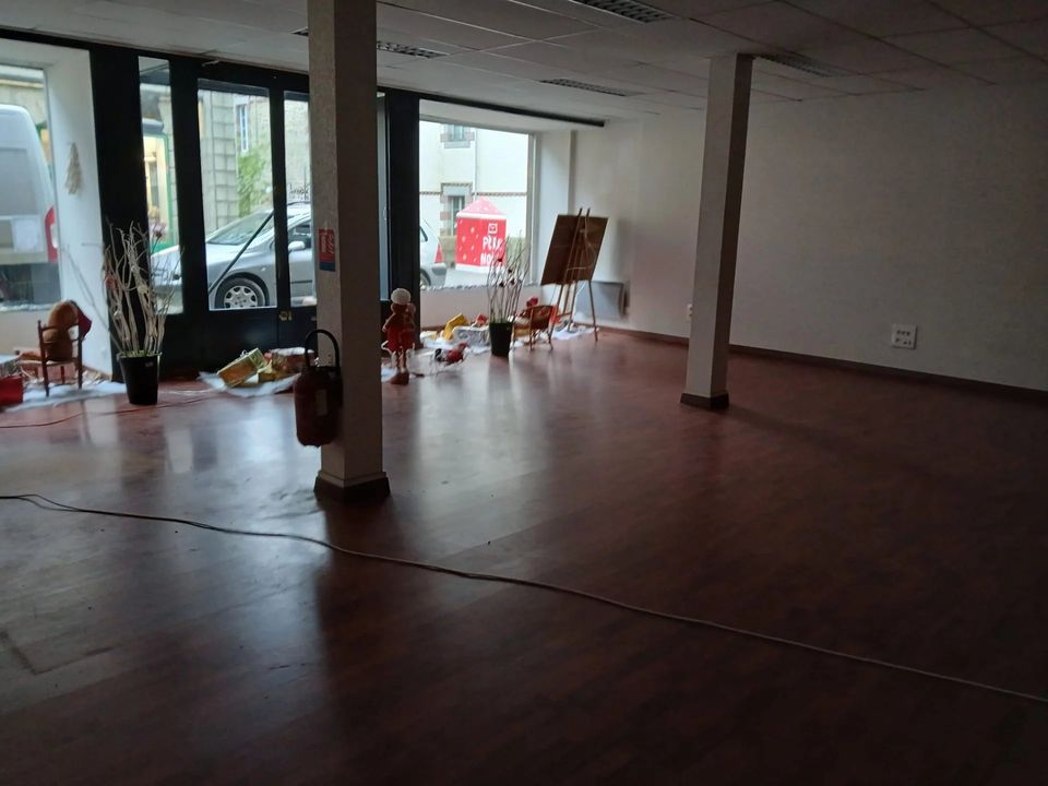 Erhvervsejendom i Guingamp, Cotes-d'Armor - foto 1