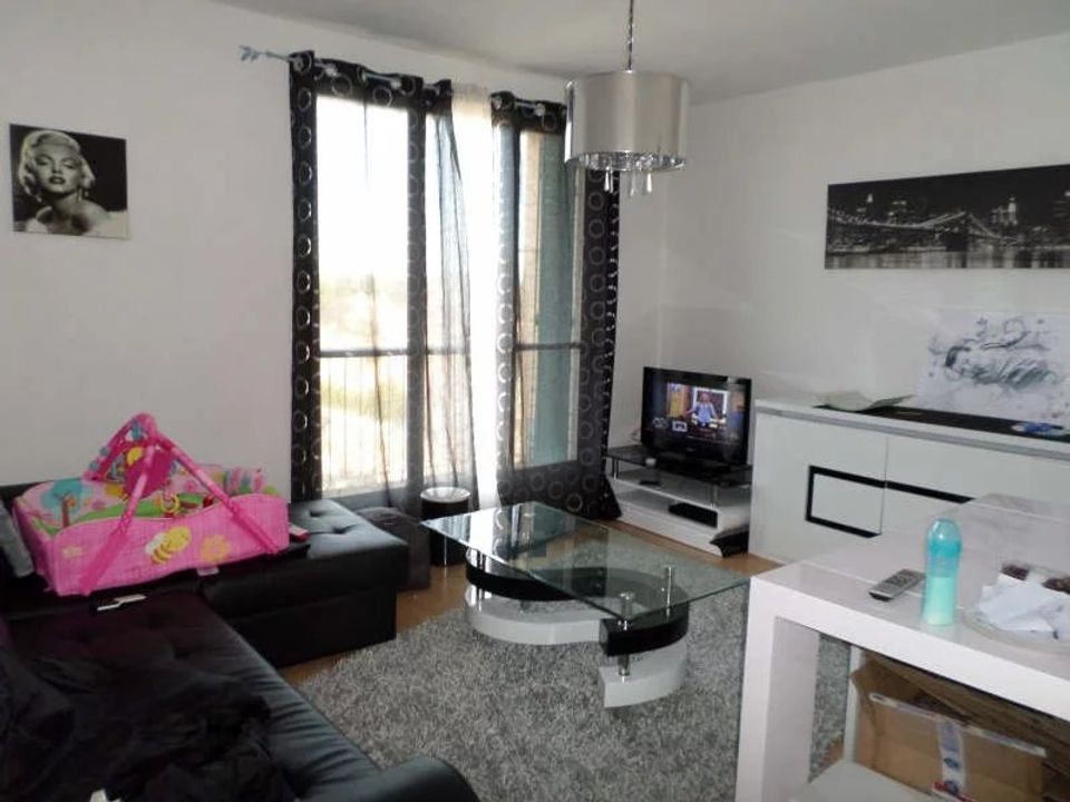 Apartamento en Sorgues, Vaucluse - foto 1