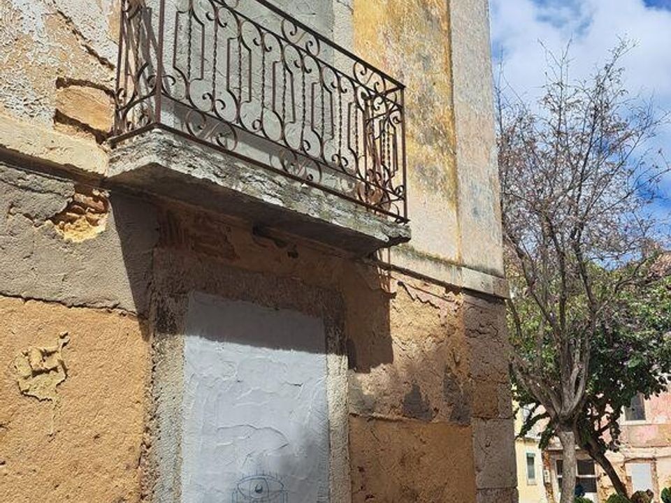 Commercial property in Setubal, Setubal - photo 1