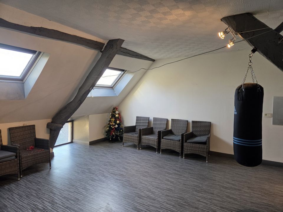 Commercial property in Villeneuve, Aveyron - photo 2