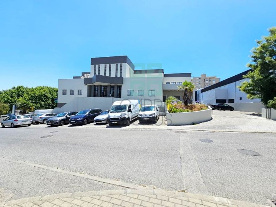 Erhvervsejendom i Carnaxide, Lisbon - foto 4