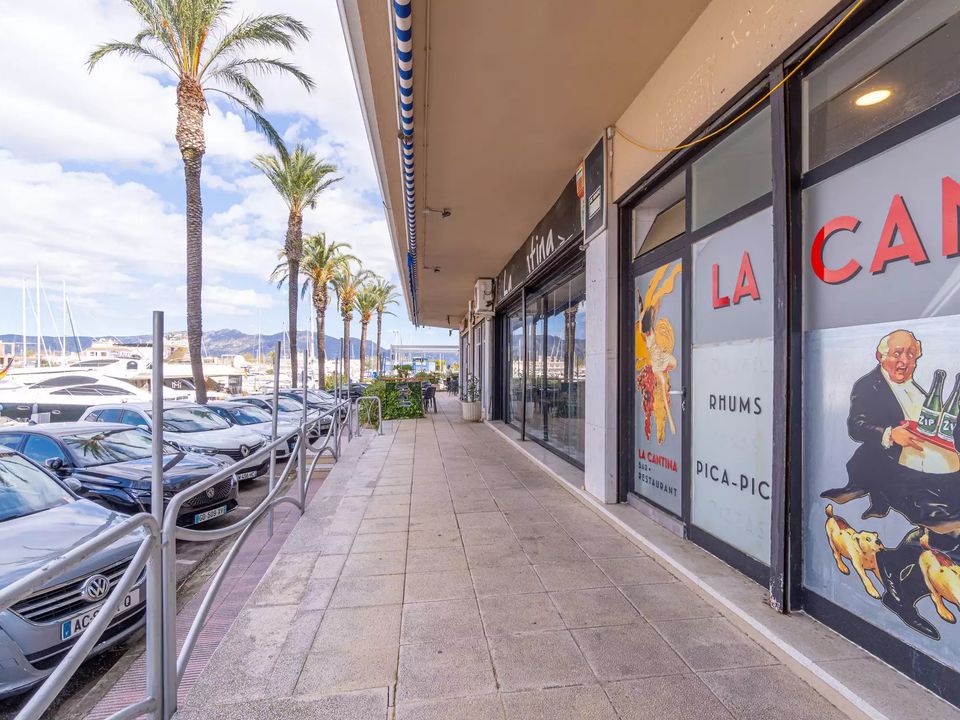 Erhvervsejendom i Empuriabrava, Gerona - foto 4