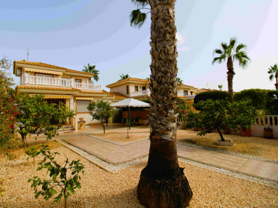 Villa in Los Dolses, Alicante - photo 2
