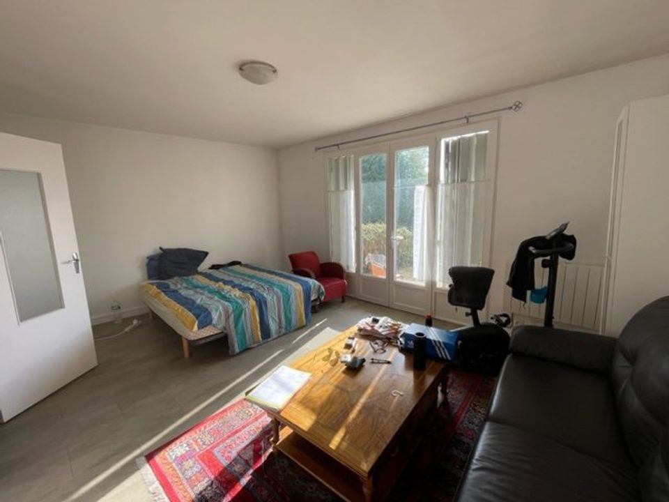 Apartment in Briollay, Maine-et-Loire - photo 2