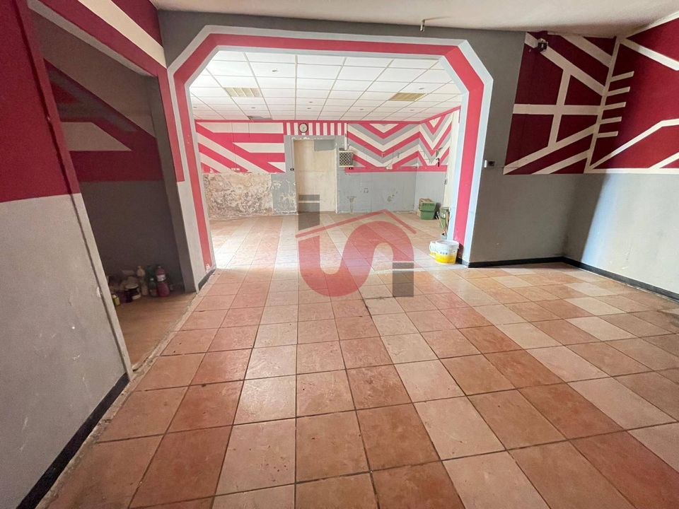 Erhvervsejendom i Benevento, Benevento - foto 1