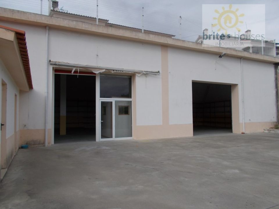 Commercial property in Tomar, Santarem - photo 1