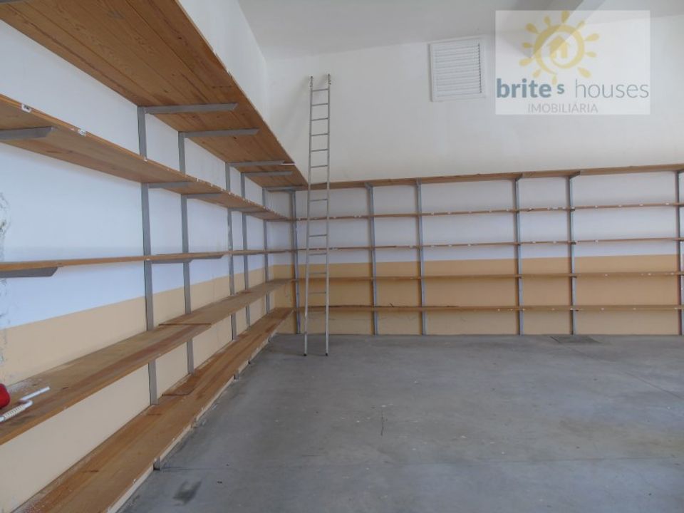 Commercial property in Tomar, Santarem - photo 2