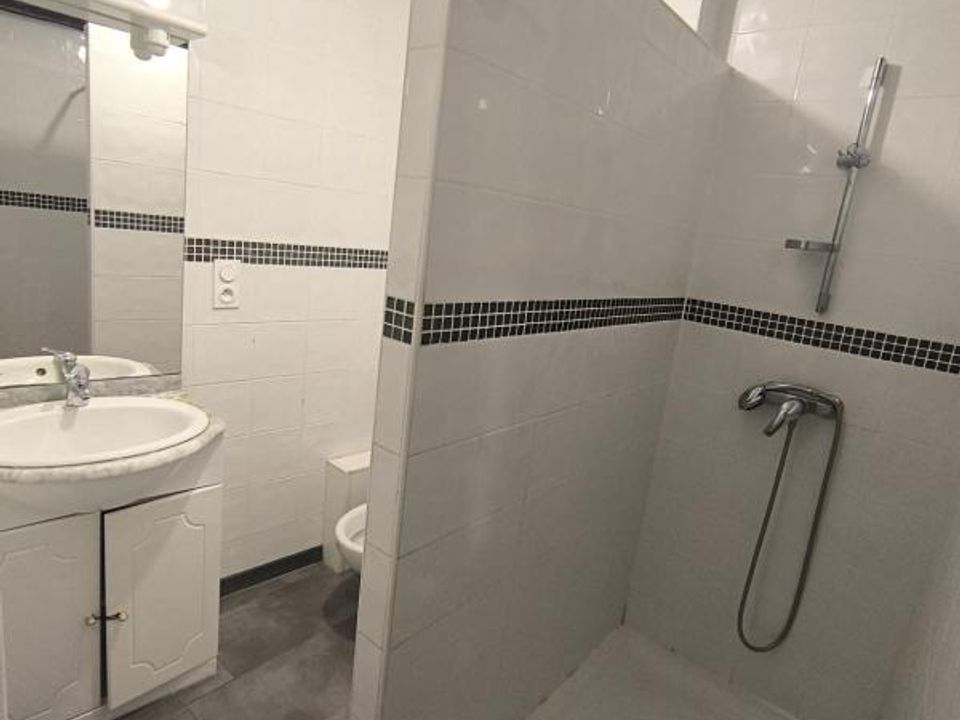 Landsbyhus i Le Boulou, Pyrenees-Orientales - foto 4