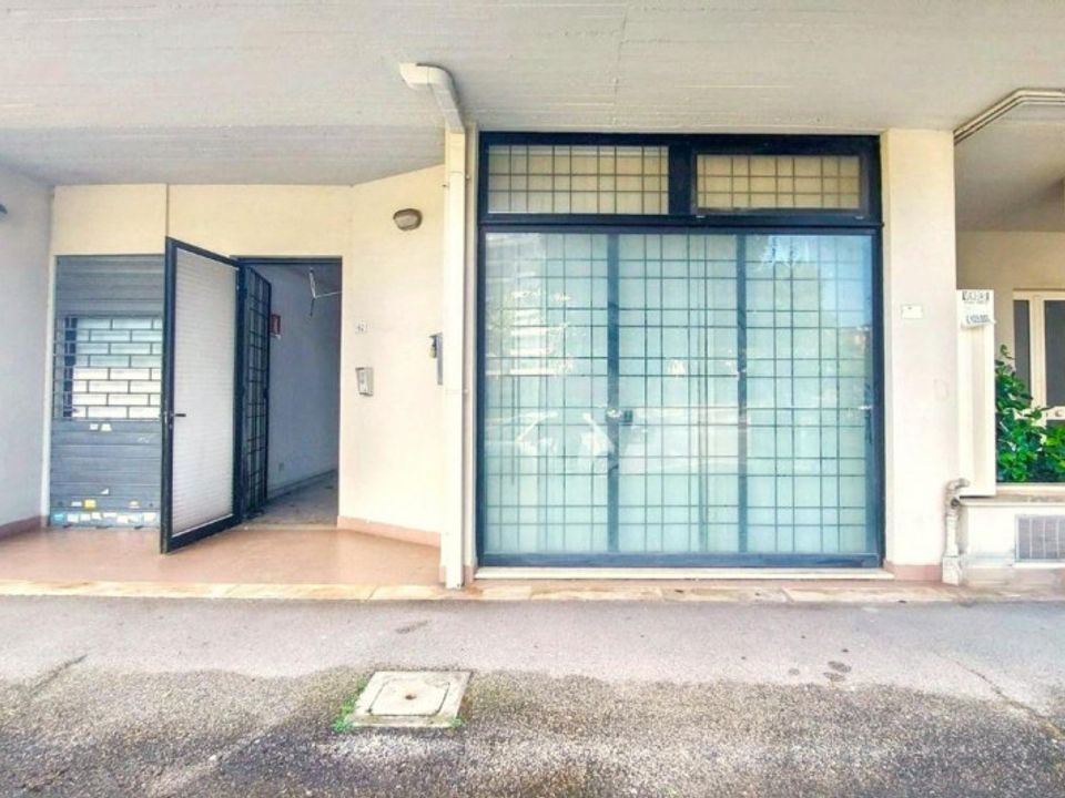 Erhvervsejendom i Aprilia, Latina - foto 3