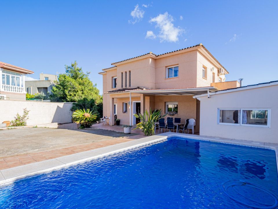Villa a La Nucia, Alicante - foto 1