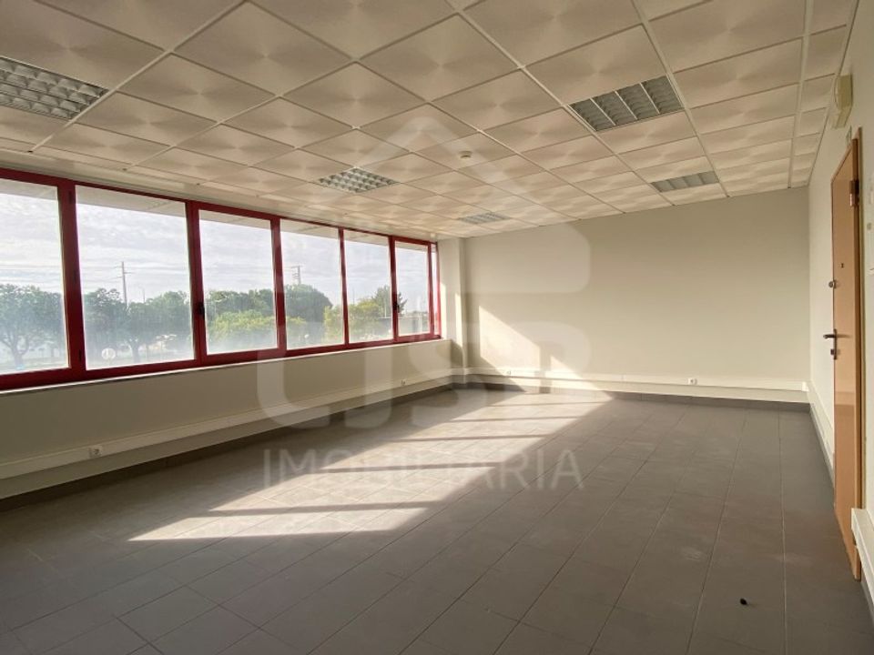 Erhvervsejendom i Samora Correia, Santarem - foto 5