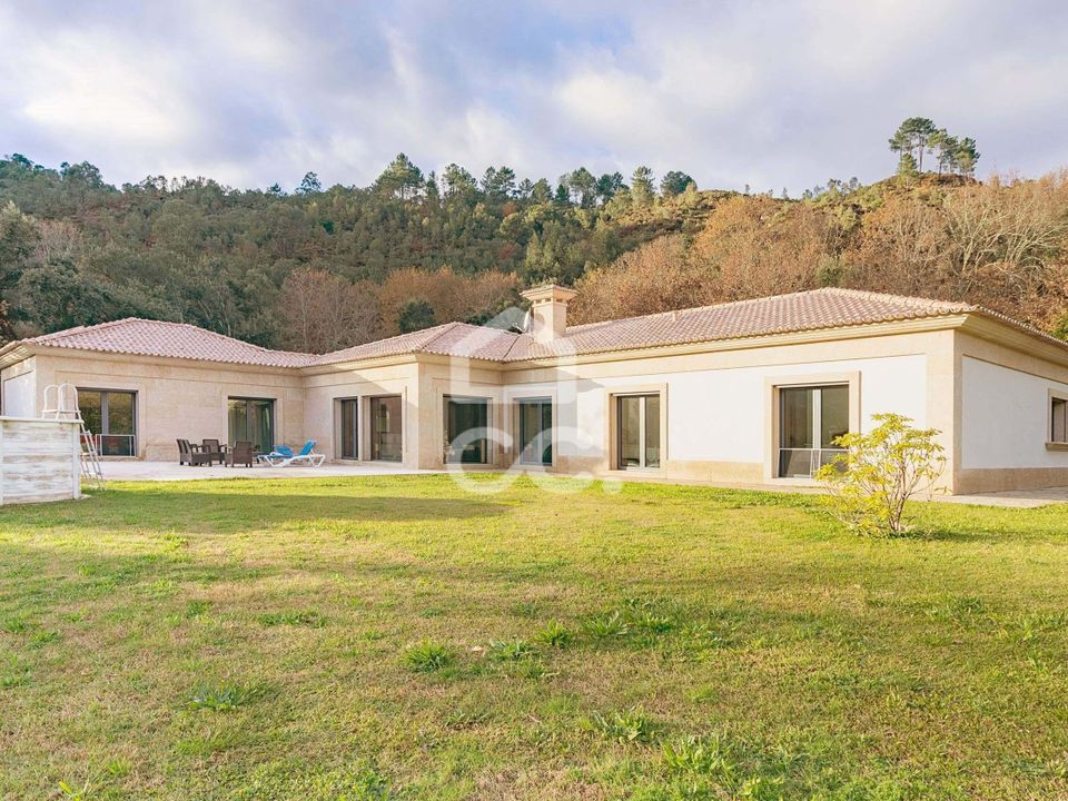 Villa i Cabeceiras de Basto, Braga - foto 1