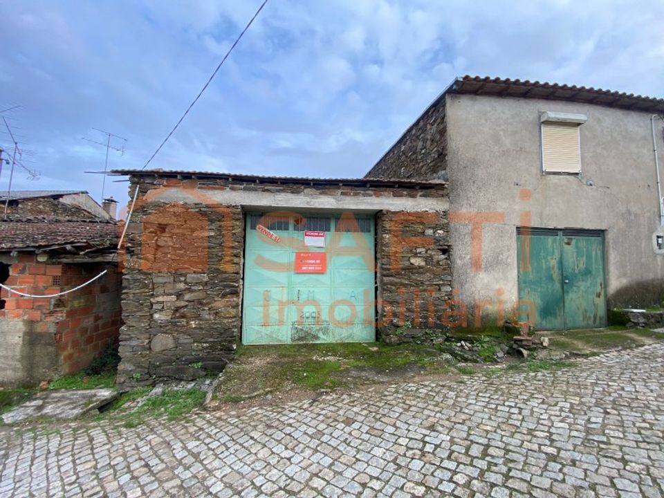 Erhvervsejendom i Macedo de Cavaleiros, Braganca - foto 1