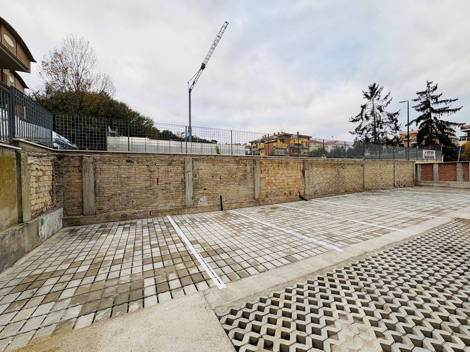 Parkeerruimte in San Benedetto Del Tronto, Ascoli Piceno - foto 3