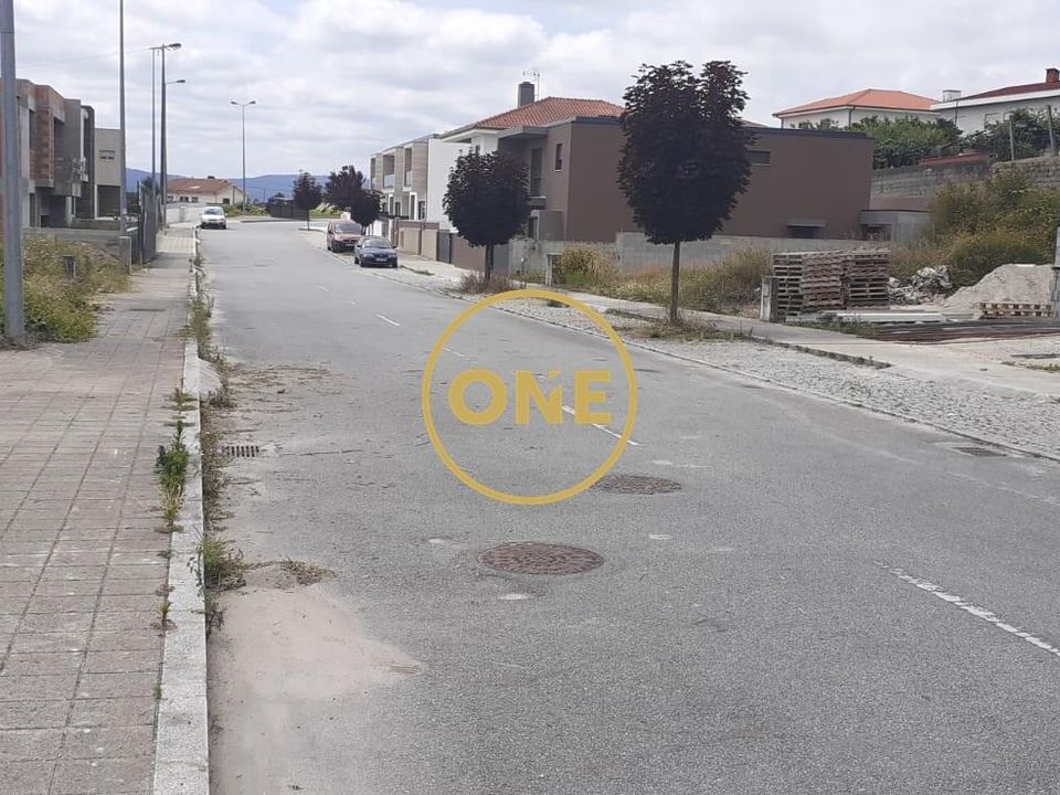 Helårsgrund i Paredes, Porto - foto 1