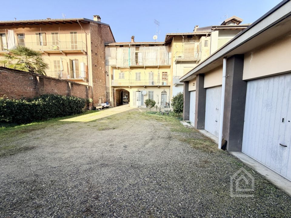 Garage i Chivasso, Turin - foto 1
