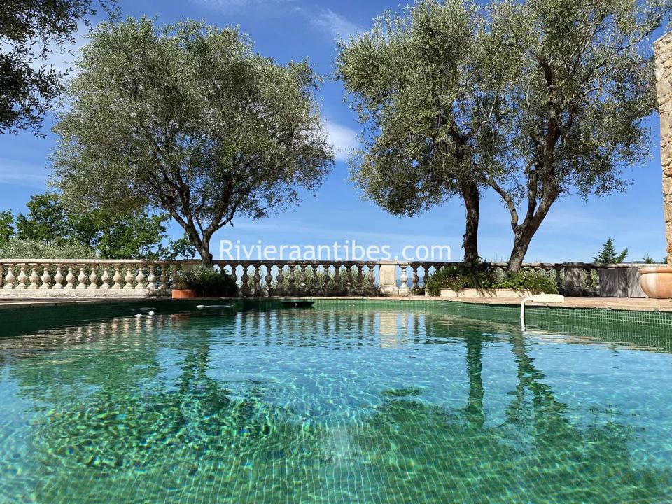 Villa i Mouans-Sartoux, Alpes-Maritimes - foto 1