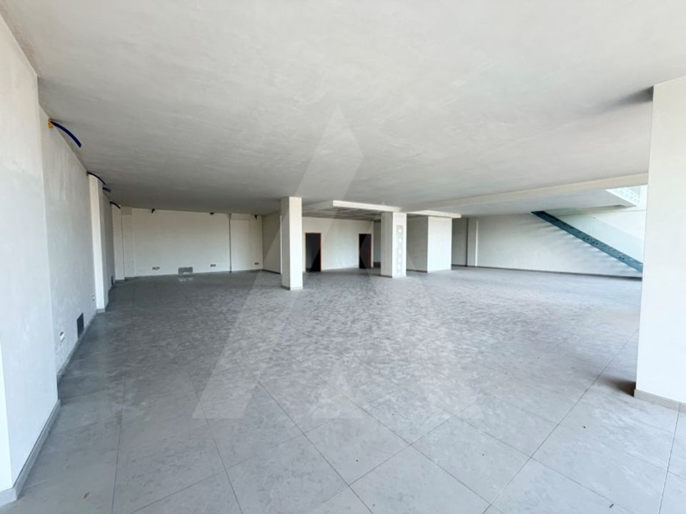 Erhvervsejendom i Aveiro, Aveiro - foto 4