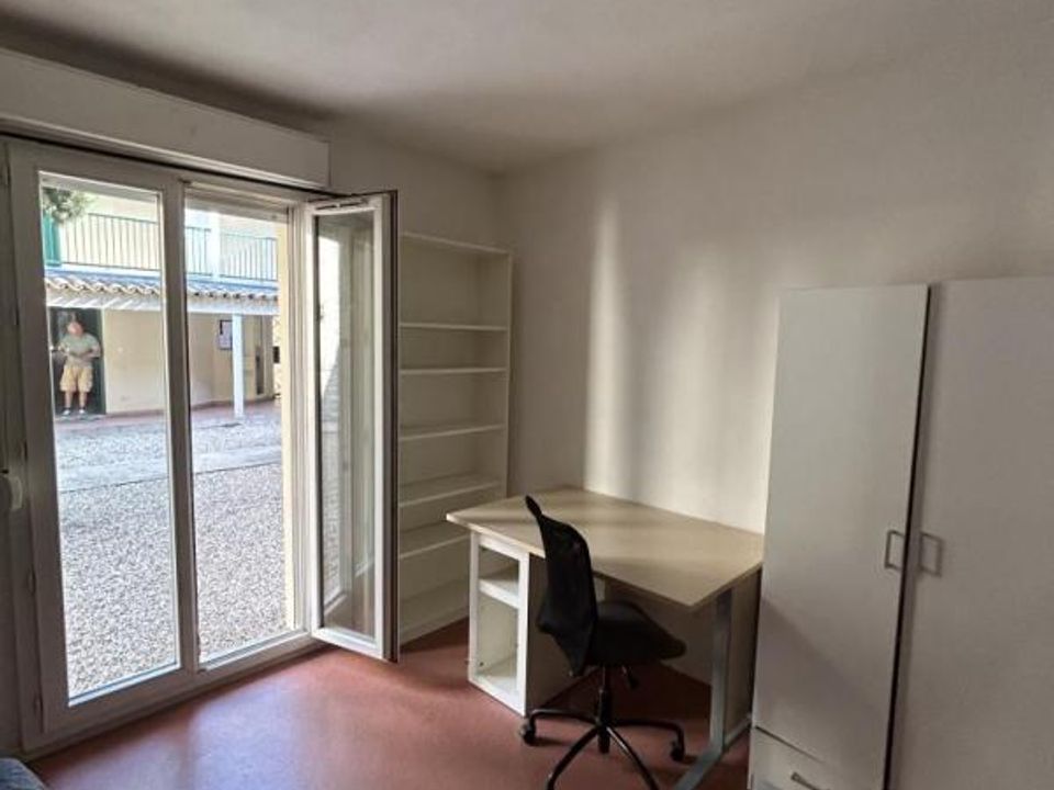 Studio in Nimes, Gard - photo 2