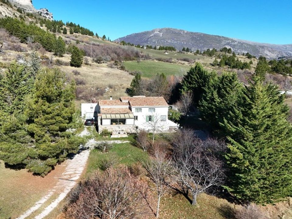 Landejendom i Sisteron, Alpes-de-Haute-Provence - foto 2
