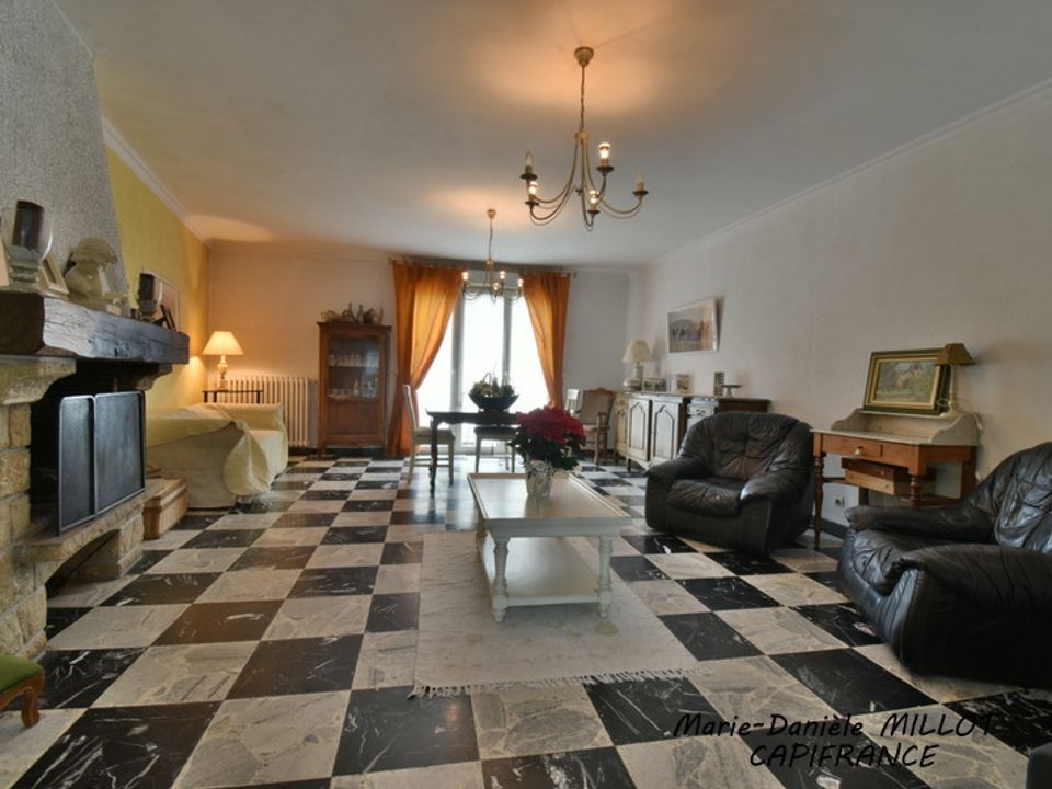 Byhus i Montsûrs, Mayenne - foto 1