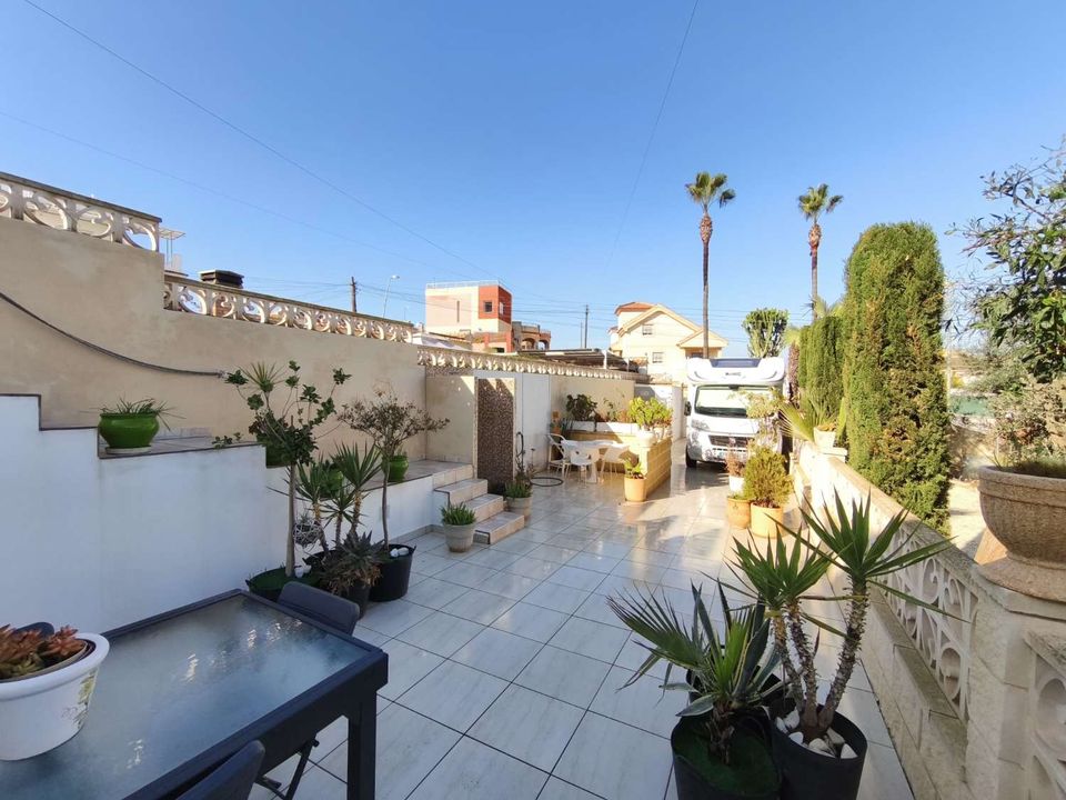 Villa i Torrevieja, Alicante - bilde 1