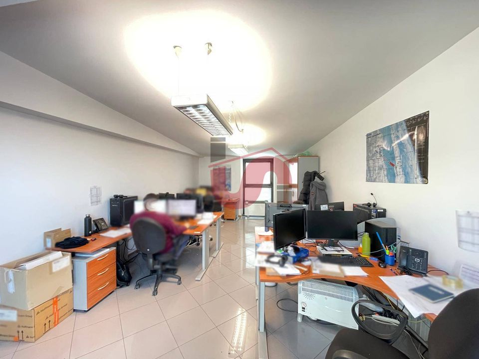 L'establiment comercial a Benevento, Benevento - foto 5