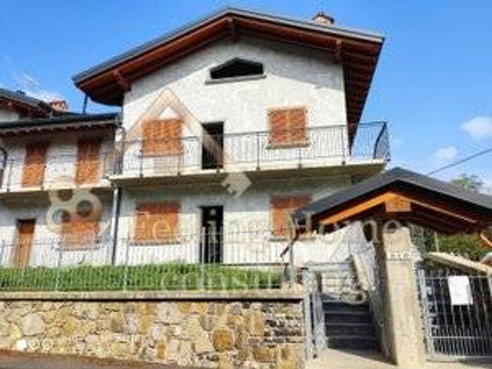 Lejlighed i Sant'Omobono Terme, Bergamo - foto 2