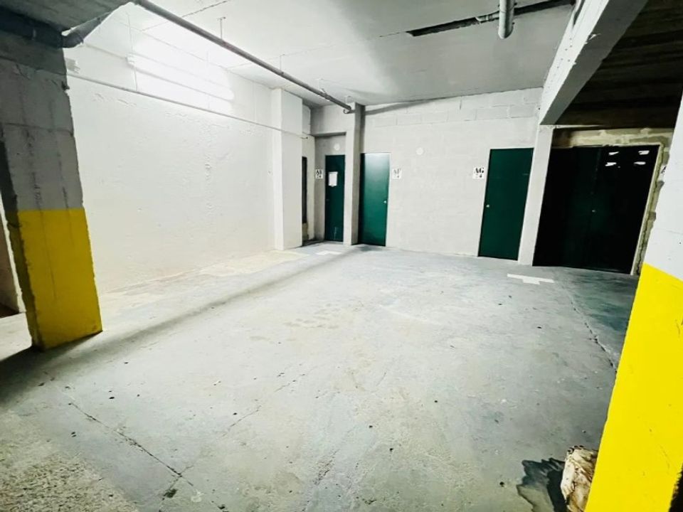 Garage i Brejos de Azeitao, Setubal - foto 1