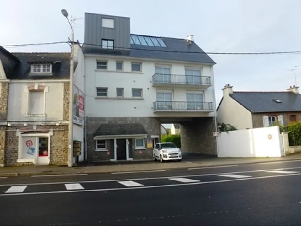Erhvervsejendom i Vannes, Morbihan - foto 1