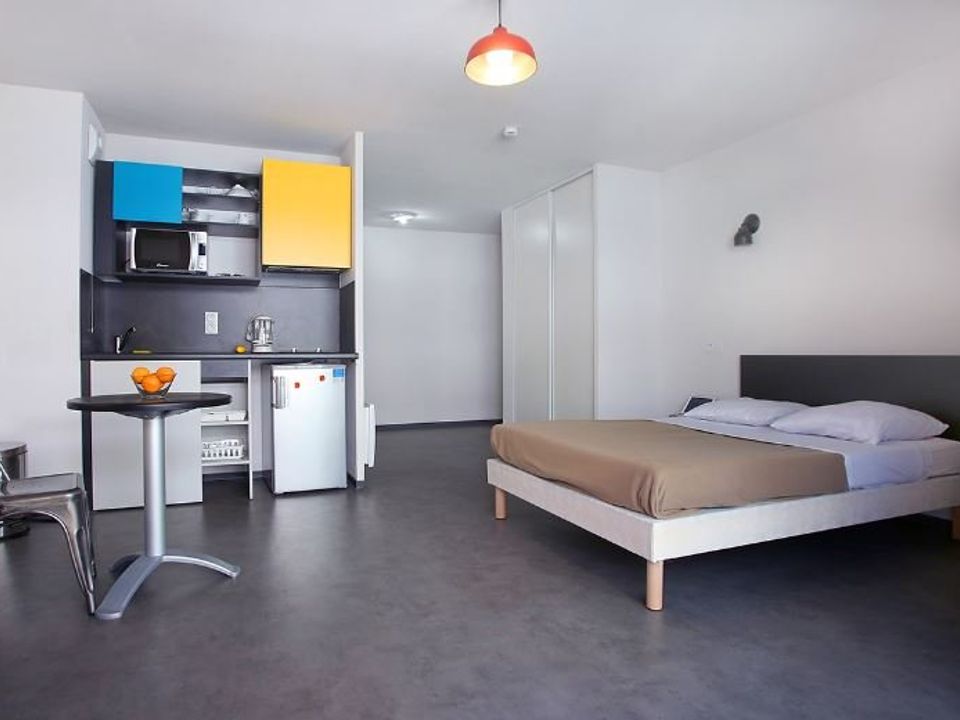 Erhvervsejendom i Marseille, Bouches-du-Rhone - foto 2