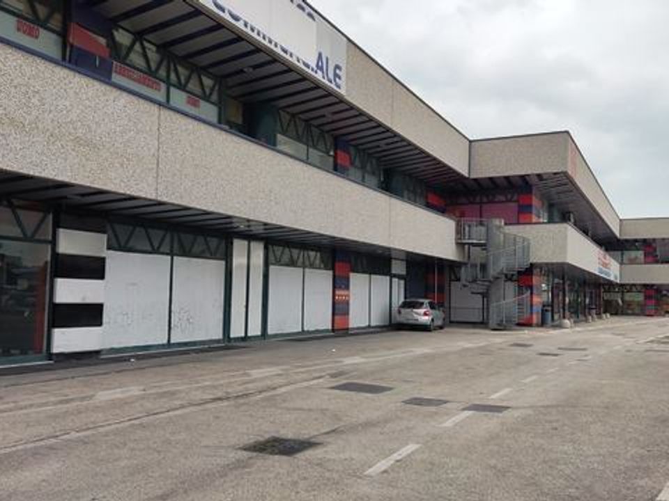 Erhvervsejendom i Civitanova Marche, Macerata - foto 5