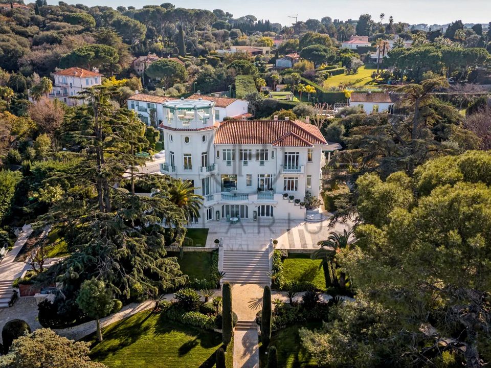 Villa i Antibes, Alpes-Maritimes - foto 1