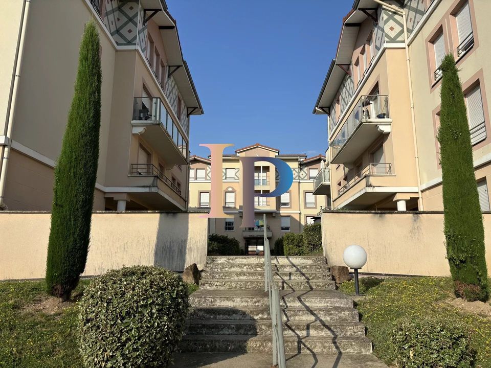 Lejlighed i Le Coteau, Loire - foto 1