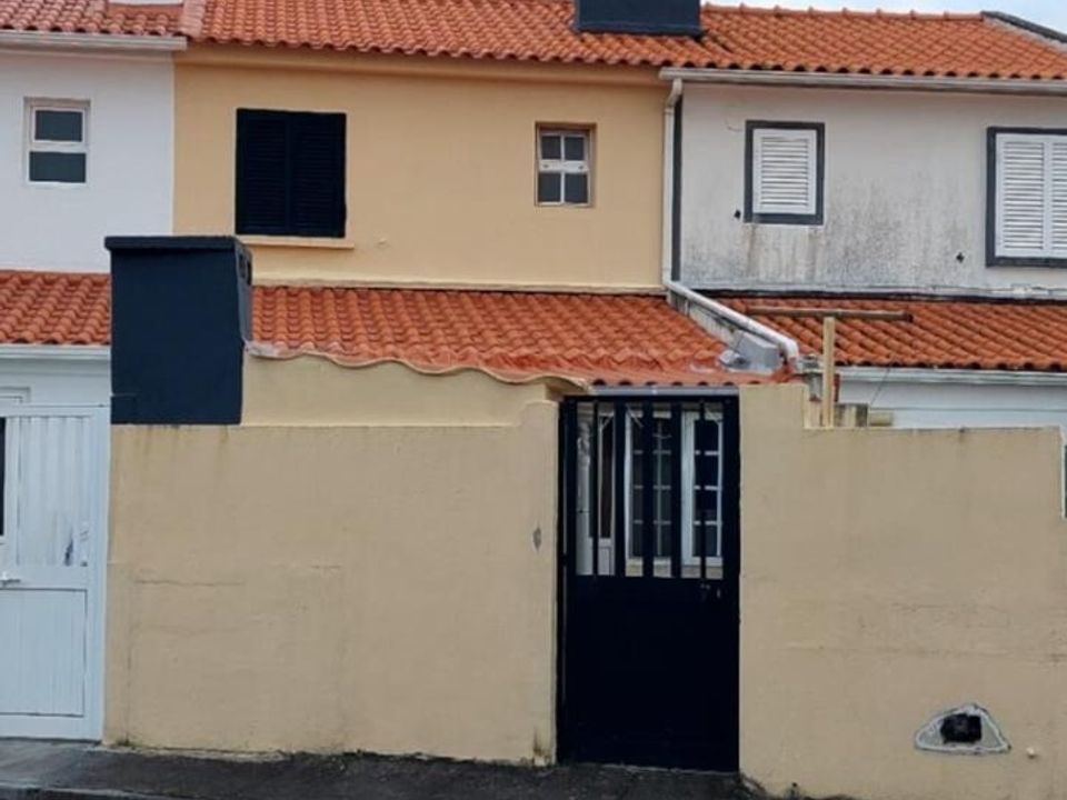 Byhus i Horta, Faial - foto 2