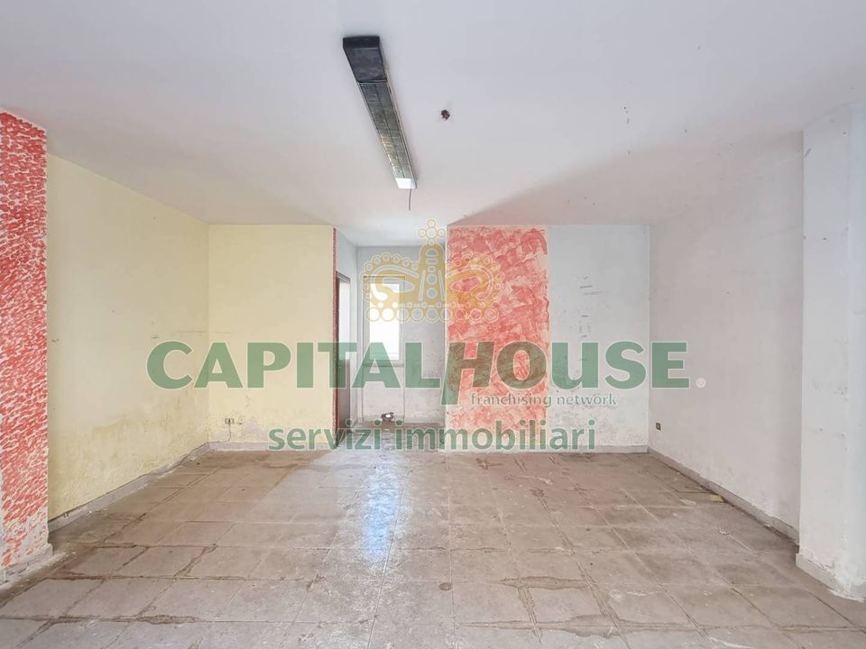 Erhvervsejendom i Capodrise, Caserta - foto 1