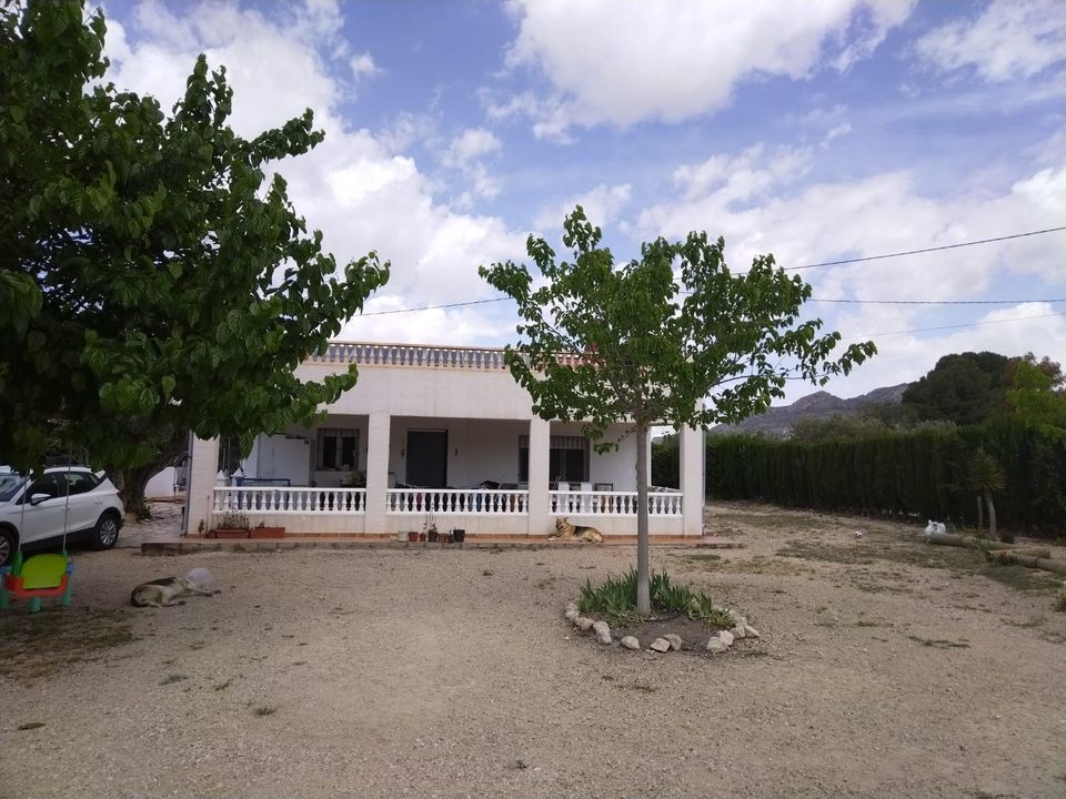 Landejendom i Sax, Alicante - foto 1