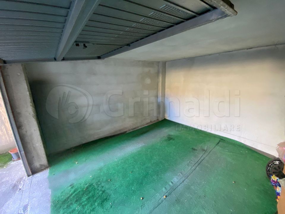 Garage Giugliano in Campania, Naples - foto 2