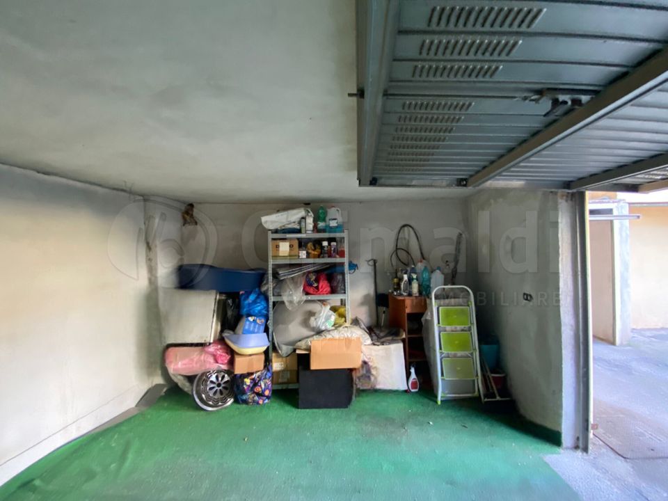 Garage Giugliano in Campania, Naples - foto 3