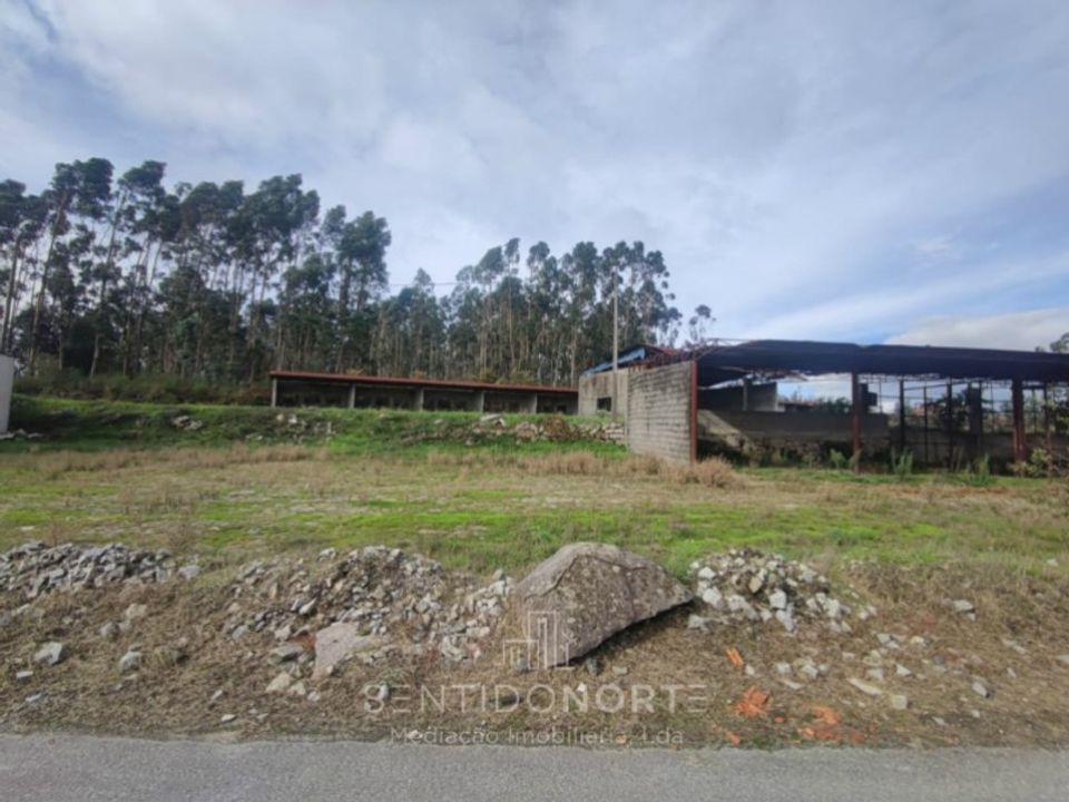 Helårsgrund i Pacos de Ferreira, Porto - foto 2