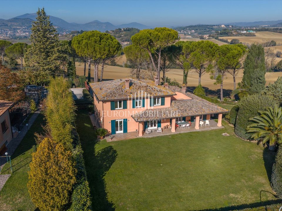 Villa en Perugia, Perugia - foto 1
