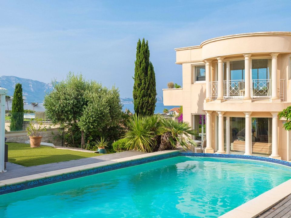 Villa i Marseille, Bouches-du-Rhone - foto 1