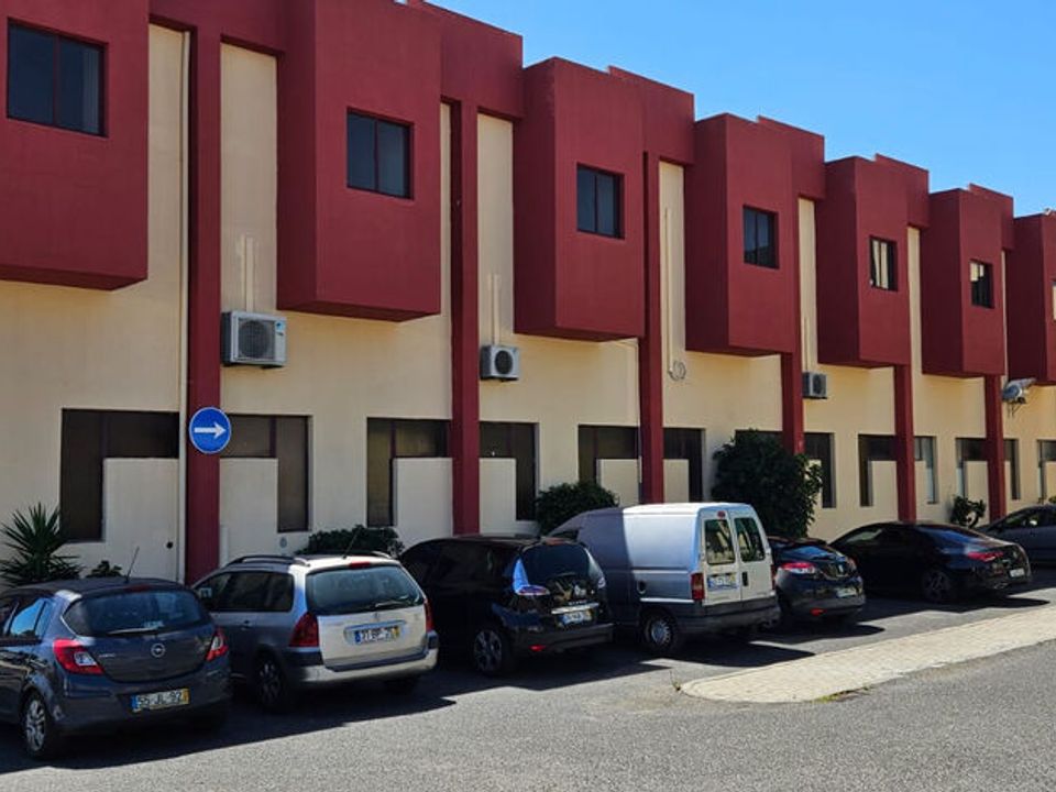Erhvervsejendom i Amadora, Lisbon - foto 2