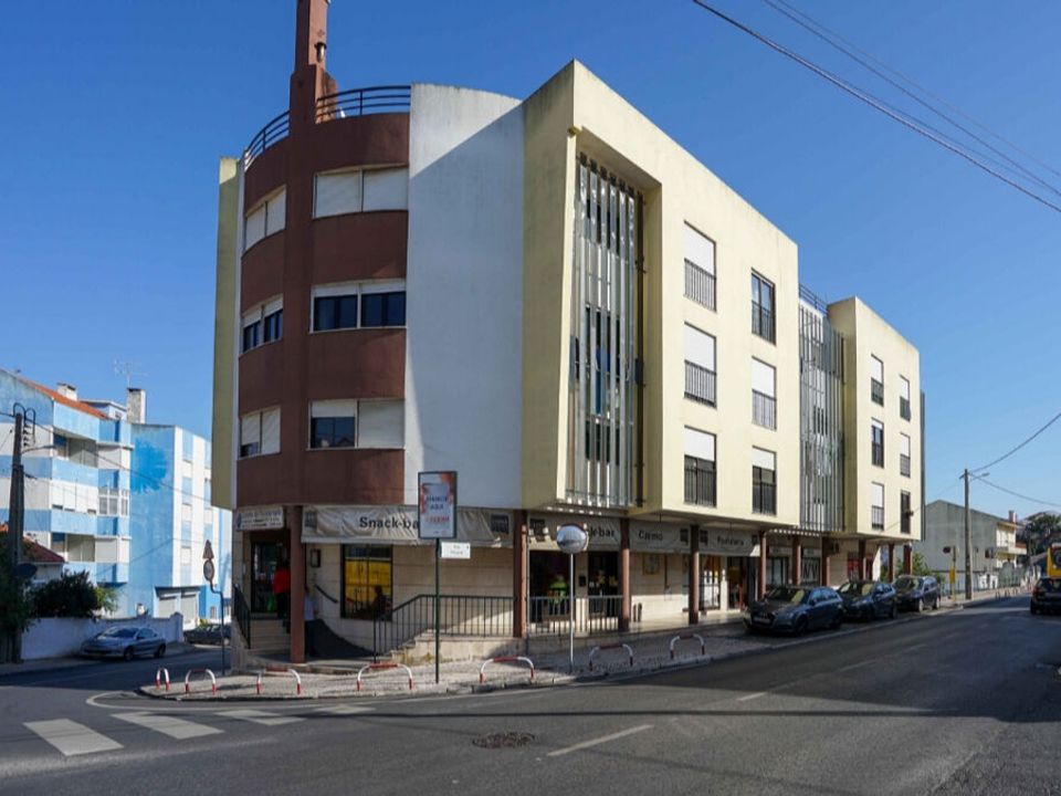 Erhvervsejendom i Odivelas, Lisbon - foto 2