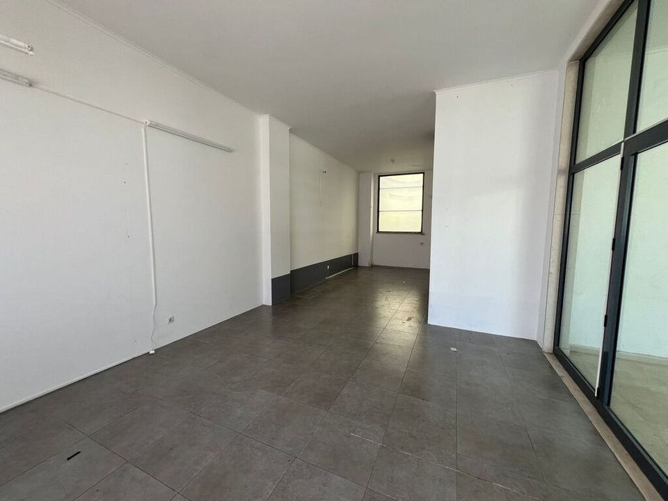 Erhvervsejendom i Loures, Lisbon - foto 2