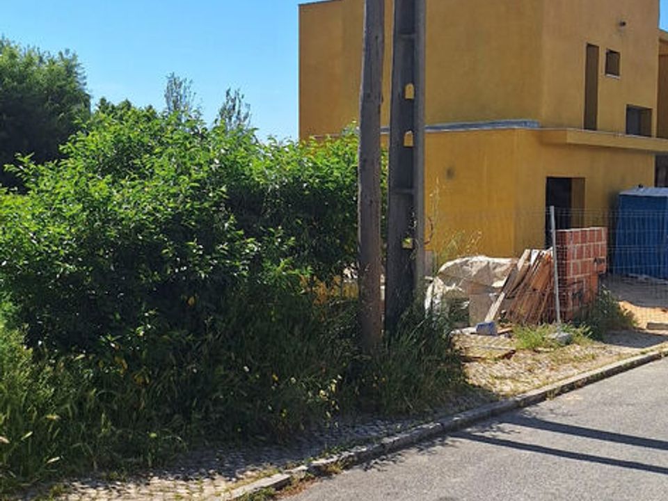 Helårsgrund i Loures, Lisbon - foto 1