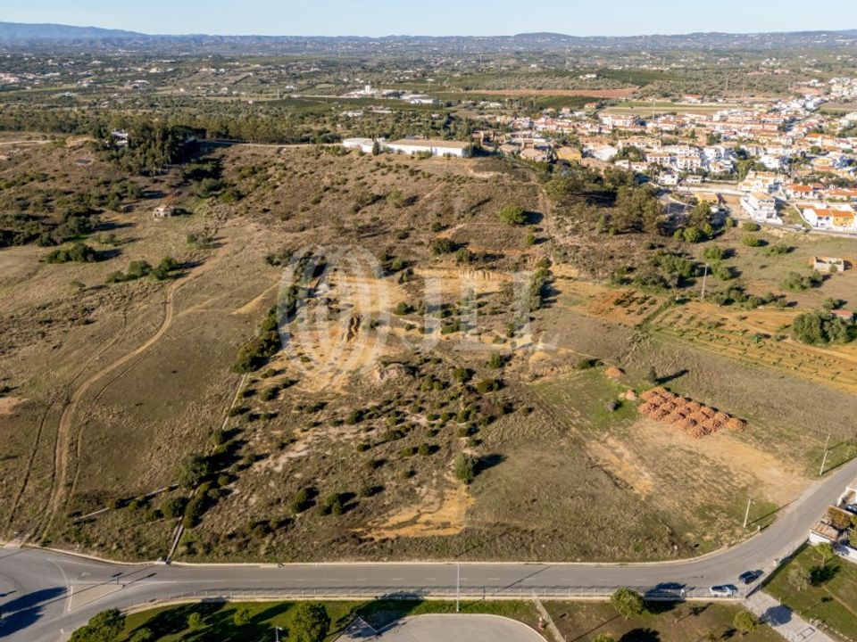 Helårsgrund i Algoz, Faro - foto 1