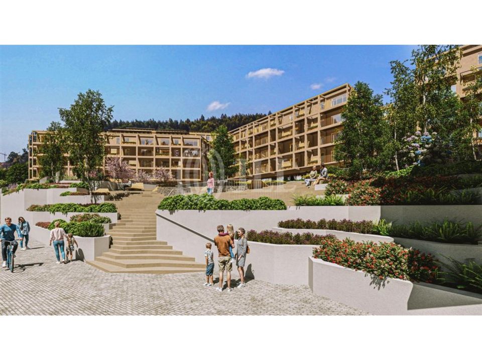 Erhvervsejendom i Santa Marinha do Zezere, Porto - foto 1