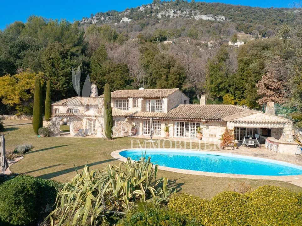 Landejendom i Tourrettes-sur-Loup, Alpes-Maritimes - foto 1